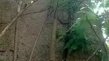 The guy enjoys desi outdoor sex with a married lady