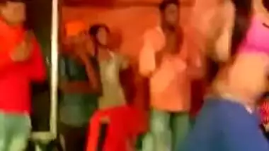 Two slim Desi teens seductively dance during XXX show under the tent