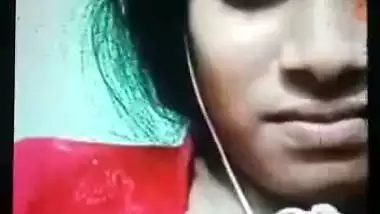 Girlfriend virgin boobs and pussy showing MMS