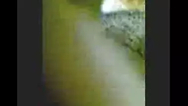 Fsiblog – Desi bhabi open boob show in shop