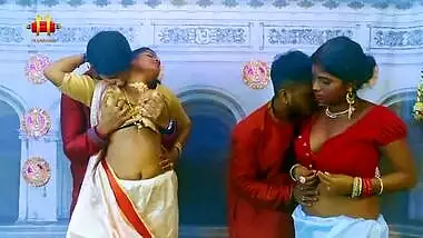 Two Desi wives enjoy group sex on XXX cam