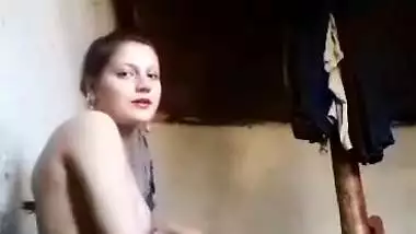 Beautiful Paki Girl One More Clip