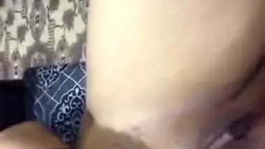 Lonely unsatisfied Desi wife masturbating her pink XXX pussy