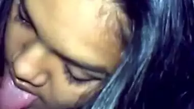 Desi sex model exposes her naked XXX parts and licks nipple close-up