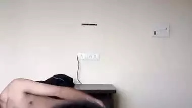 HD sex MMS of a pervert making his GF nude to fuck