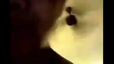 Desi mms Hindi sex video of Indian bhabhi Roshni