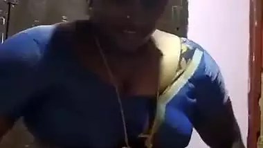 Tamil slut wife pussy show after stripping saree