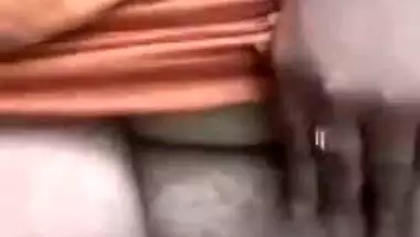 Desi woman with no panties shows off hairy pussy in XXX video going MMS