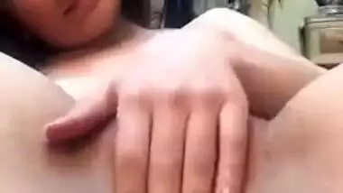 Very hot Paki beauty fingering chut and ass video