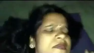 Bhojpuri mature aunty sucks the dick before sex