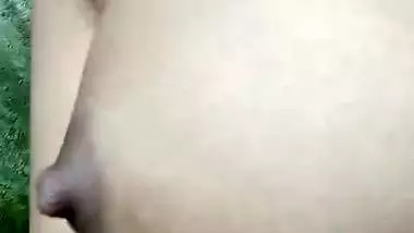 Cute girl outdoor nude video making for boyfriend