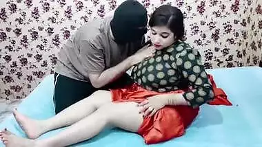 Indian Hot Hindi Madam got Sex with Her House Worker