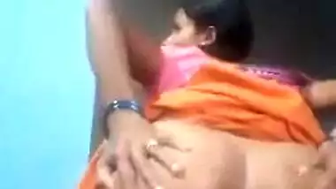 Telugu housewife showing her boobs pussy