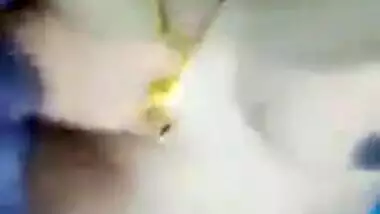 Desi cute girl showing her boobs