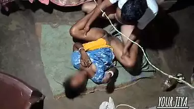 Indian girl has sex with her boyfriend