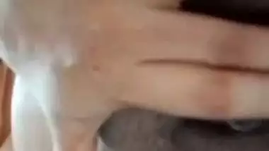 Girlfriend pussy showing on WhatsApp Bengali sex chat