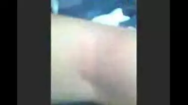 Fsiblog – Paki college girl with her lover in car MMS