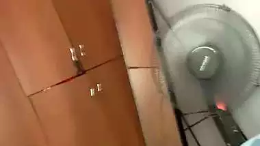 Tamil wife sloppy blowjob and pussy lick viral MMS