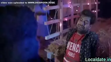 Khade Land Pe Dhoka