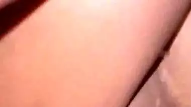 HD sex video of a man fucking a shaved pussy in a hotel