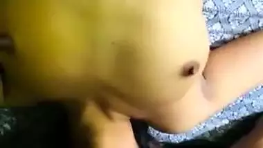 Lover records his GF’s blowjob MMS and fingers her pussy