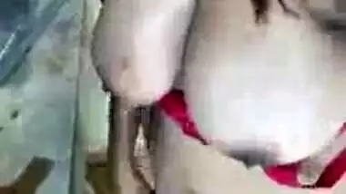 What a sexy Big booby Indian mature wife!