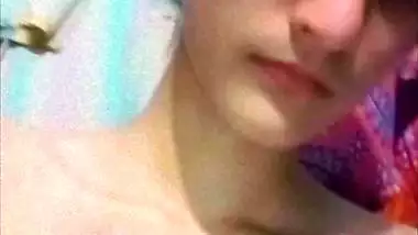 Slim desi horny girl fingering pussy viral nude