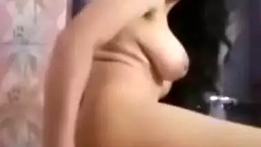 Beautiful Cute Sexy Indian Girl 3 Clips Part 1