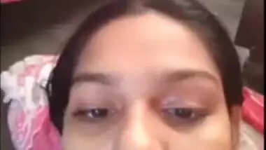 Cute Indian college babe showing boobs and pussy