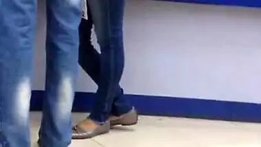 Indian Girl's Arse (& Boobs) - 32 (Part 1)