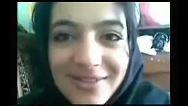 Arab Mallu Aunty Naked in Room