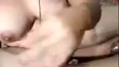 Stunning Desi gal pleases her man with XXX blowjob and fucks online