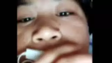 Sexy Assamese slut nude pussy play video call