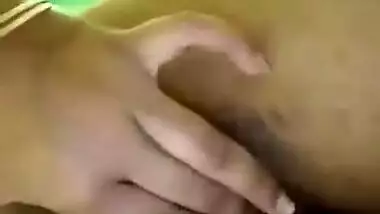 Desi Girl Showing Her Bigboobs And Rubbing Her Pussy