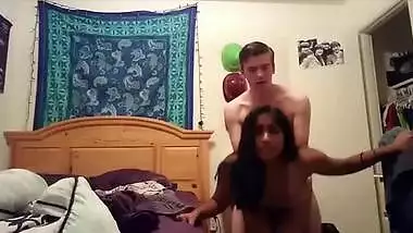 Indian girl painful sex with foreigner on cam