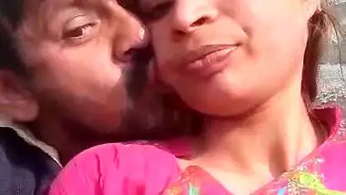 Pakistani bhabhi boob press outdoor by secret lover