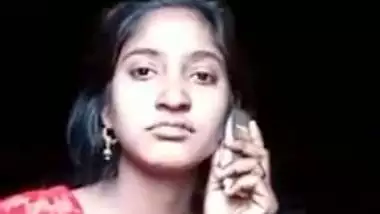 Cute desi GF showing boobs on video call